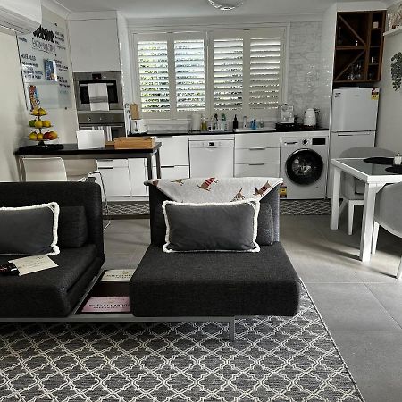 Ormeau Luxury Boutique Self-Contained Private Granny Flat 빌라 외부 사진